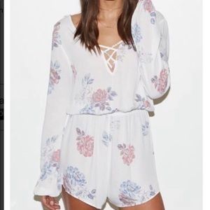 Kendall & Kylie Floral Romper size x small